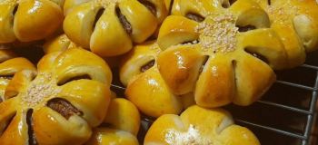 نان خرمایی نرم و پف دار خانگی؛ خوش عطرتر از نان های قنادی