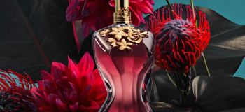 ۱۰ عطر شیرین زنانه محبوب که همیشه جذاب اند؛ از رایحه وانیلی و کاراملی تا عطرهای میوه ای و گلی