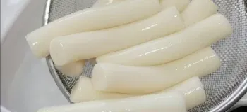 کیک برنجی تهیه شده با آرد به روشی بی نقص و بهتر!
