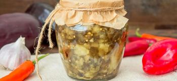 ترشی بادمجان کبابی خانگی؛ عطر دودی و طعم ترش در یک شیشه!