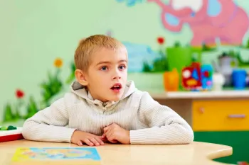 راه های تقویت مهارتهای گفتاری و حرف زدن در کودکان مبتلا به اوتیسم