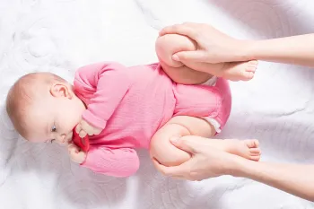 علت صدا دادن مفصل لگن نوزاد