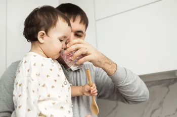 اهمیت جوشاندن آب برای نوزادان و نکات بهداشتی آن