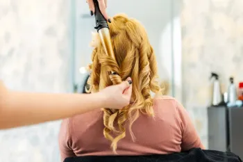 عوارض فر کردن مو / هر آنچه باید بدانید