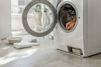آموزش تخلیه آب ماشین لباسشویی و رفع گرفتگی