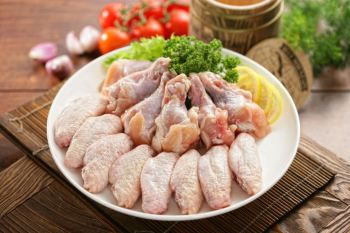 بال و کتف مرغ؛ چرا متخصصان تغذیه مصرف بیرویه آن را توصیه نمی کنند؟