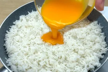 دستور پخت سریع ، آسان و بسیار خوشمزه با کمی برنج و تخم مرغ