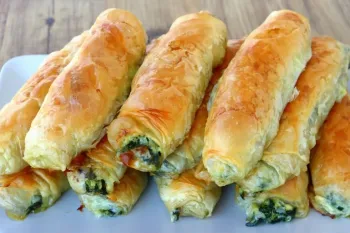 فقط آرد، آب، روغن / طرز تهیه میان وعده مجلسی نان مغزدار با آرد و آب
