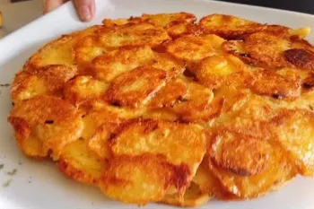 طرز تهیه کیک سیب زمینی / دستور پخت عصرانه سلطنتی با سیب زمینی در ماهیتابه