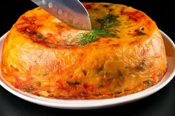 طرز تهیه میان وعده مجلسی با سیب زمینی و تخم مرغ