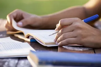 نمی‌تونی درسها رو حفظ کنی؟ با این ۳ تکنیک، حافظه‌ ات رو تقویت کن