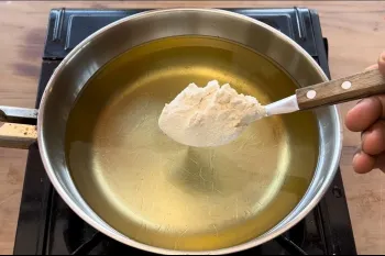 آرد را در روغن داغ بریزید : طرز تهیه مرغ سوخاری و برشته به سبکی مدرن