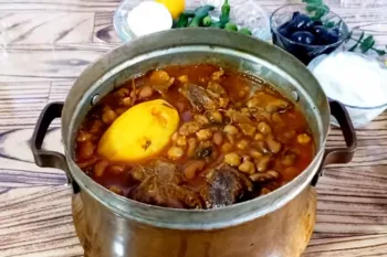 طرز تهیه آبگوشت سنتی ایرانی + راز جا افتادن آبگوشت