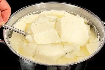 ساده ترین راه درست کردن پنیر سنتی در خانه در ۱۰ دقیقه