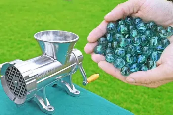 اگر تیله ها را در چرخ گوشت بریزیم چه اتفاقی می افتد ؟