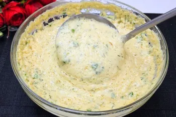 طرز تهیه نان سیب زمینی با خمیر مخصوص / شیر و سیب زمینی را مخلوط کنید