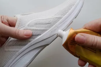 تعمیر و نگهداری انواع کتونی / کفش ها تا سالها کثیف نمیشوند