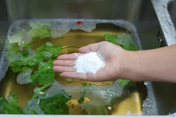 روش سریع برای باز کردن سینک آشپزخانه / رفع بوی بد فاضلاب و گرفتگی سینک