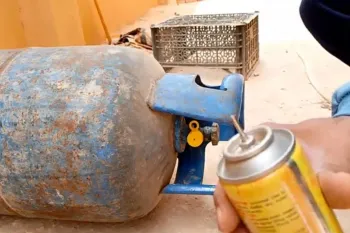 نحوه پر کردن گاز فندک با کپسول گاز / به سادگی و ایمن گاز فندک را پر کنید