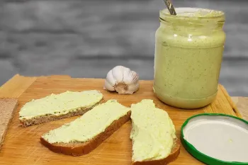 طرز تهیه پاستا کدو سبز با طعم خاویار