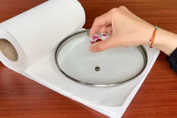 نحوه ساخت گل های هزار پر زیبا با درب قابلمه و دستمال کاغذی