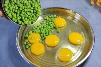 نخود و تخم مرغ در خانه دارید ؟ طرز تهیه غذایی سریع و خوشمزه با تخم مرغ