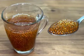 روش ساده برای درست کردن شربت تخم شاهی در تابستان