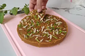 طرز تهیه حلوا قالبی بدون آرد و بدون شکر