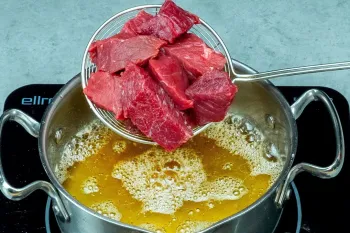 ترفند پختن گوشت گوساله / گوشت مثل کره نرم میشود