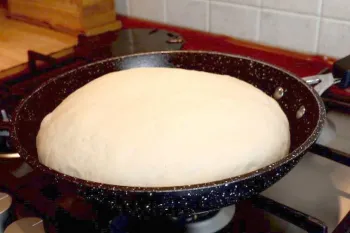 دیگه نان نمیخری! طرز تهیه نان در ماهیتابه بدون نیاز به فر