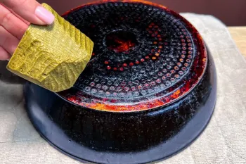 با این روش ماهیتابه کهنه مثل روز اولش نو میشه! بدون یه قطره مواد شیمیایی