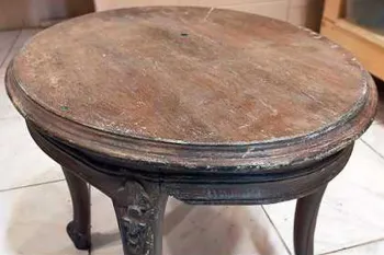 دیگه میز جلومبلی قدیمی را دور نندازید / نحوه بازسازی و ترمیم میز شکسته