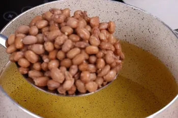 لوبیا را در روغن سرخ کنید / طرز تهیه ناهار رستورانی فقط با لوبیا
