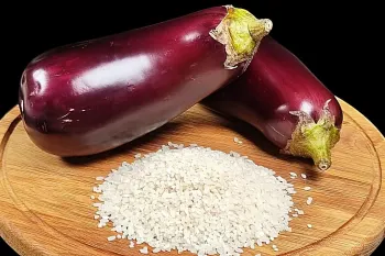 طرز تهیه شام رژیمی با ۱ پیمانه برنج و ۲ عدد بادمجان در ۱۵ دقیقه