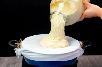 دستور پخت نان خانگی با خمیری ساده و فوق العاده راحت