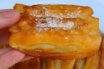 فقط آرد و تخم مرغ / طرز تهیه شیرینی ترد و بازاری برای چای عصرانه