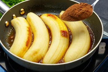 طرز تهیه دسر آسان بدون فر و سریع با موز و کاکائو