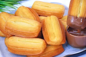 طرز تهیه شیرنی مناسب چای عصرانه / تا چای دم بکشه شیرنی آماده شده