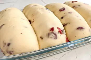 طرز تهیه نان کشمشی آلمانی با ارزان ترین مواد اولیه