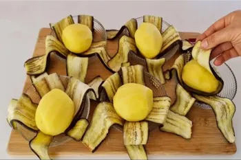 دیگه بادمجان سرخ نکنید / طرز تهیه رول بادمجان و سیب زمینی بدون نیاز به سرخ کردن