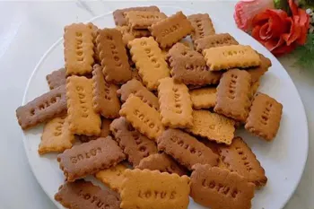 طرز تهیه بیسکوییت لوتوس در خانه / بیسکویت های آماده را فراموش کنید