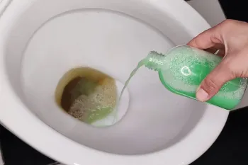 روش طبیعی برای از بین بردن رسوبات آهکی ادرار سنگ توالت / تا ماه ها نیار به تمیزی ندارد