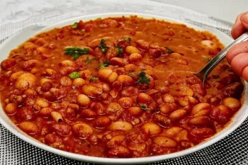 با این دستور پخت خوراک چیلی، یک غذای آتشین و به یاد ماندنی بپز