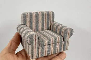 نحوه ساخت مبل مینیاتوری برای خانه عروسکی