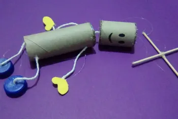 نحوه ساخت عروسک خیمه شب بازی با رول دستمال توالت