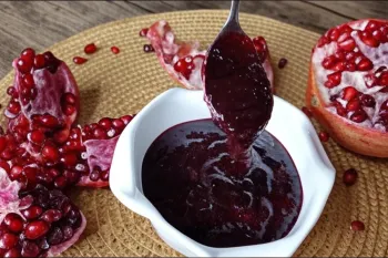 طرز تهیه رب انار غلیظ و خوشرنگ بدون دخالت دست