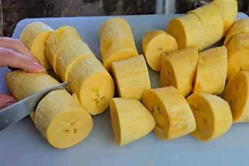 طرز تهیه لازانیا با گوشت چرخ کرده و موز رسیده