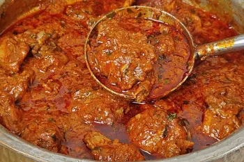 طرز تهیه خورش ایرانی با مرغ : این سس مخصوص خیلی خوشمزه میشه