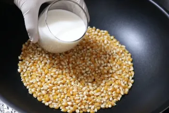 طرز تهیه پاپ کورن کاراملی عالی با شیر