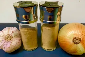 طرز تهیه پودر سیر و پودر پیاز در خانه بدون دخالت دست و کثیف کاری
